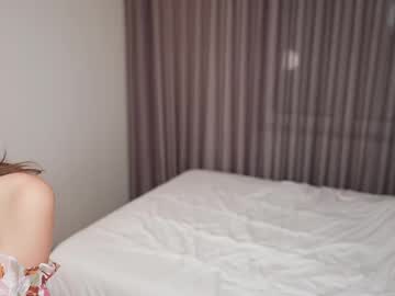hot cam girl little_lolla18 image #4661051