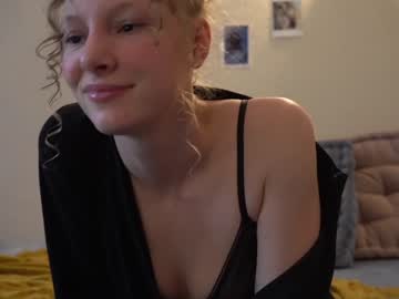 hot cam girl sistinehashands image #2394194