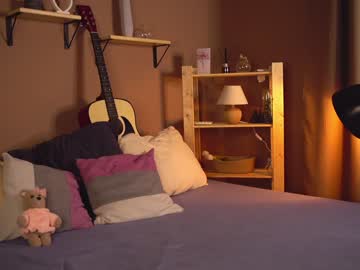 hot cam girl cuteelsa_ image #4035304