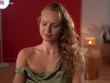 hot cam girl chillwithkira image #3291443