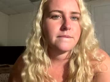 hot cam girl blonde4lyfe image #3522762