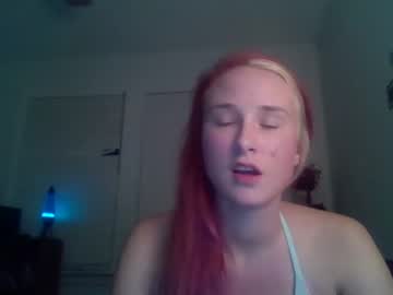 hot cam girl lessclothesmorefunn image #1785538
