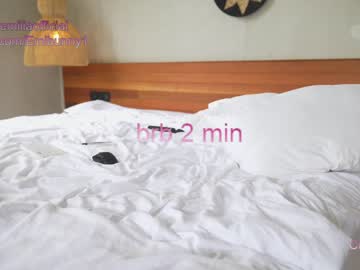 hot cam girl emilia98xxx image #2544331