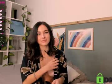 hot cam girl naiamo image #1699003