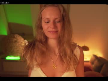 hot cam girl chillwithkira image #1238157