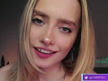 hot cam girl _yvie_ image #2622940
