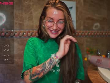 hot cam girl nickyneck image #2561346