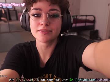 hot cam girl evelynpiers image #1608143