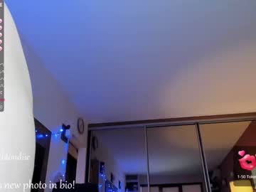 hot cam girl bestblondiiecb image #2058571