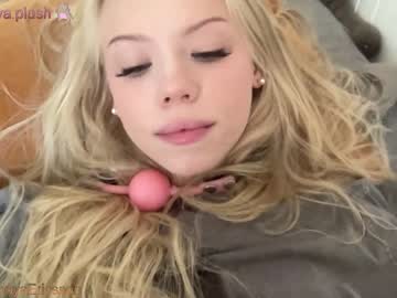 hot cam girl sonyaplush image #3322813