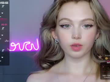 hot cam girl small_blondee image #3070714
