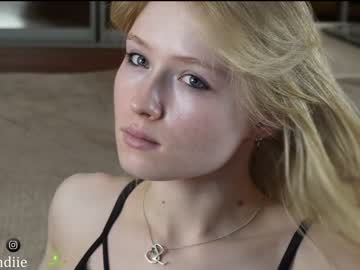 hot cam girl bestblondiiecb image #4441277