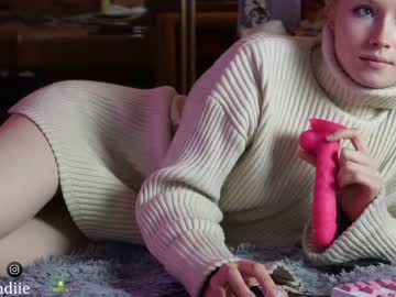 hot cam girl bestblondiiecb image #4033961