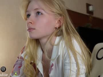 hot cam girl bestblondiiecb image #4605732