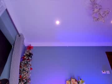 hot cam girl littlee33 image #3971596