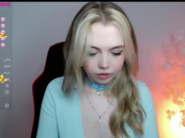 hot cam girl small_blondee image #2759601