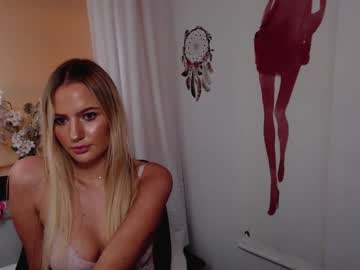 hot cam girl shy_zorii image #1069359