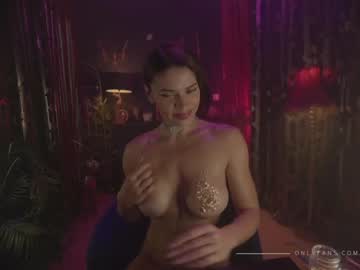 hot cam girl lucieoude_ image #1780011