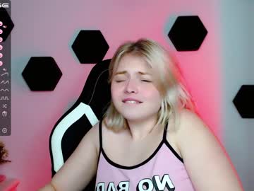 hot cam girl shy_blondiee image #2591693