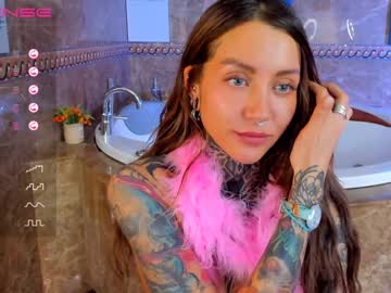 hot cam girl nickyneck image #3228727