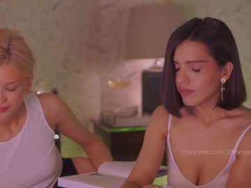 hot cam girl _2strangers image #1526458