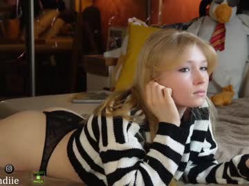 hot cam girl bestblondiiecb image #4257552
