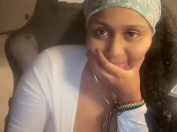 hot cam girl blackgurlkitty image #2324347