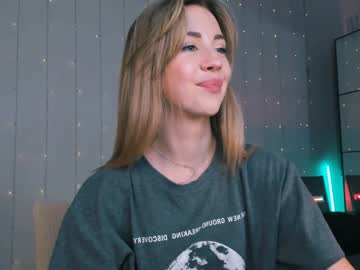 hot cam girl emmi_rosee image #4392570