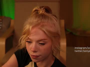 hot cam girl sonyaplush image #2178283