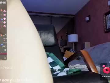 hot cam girl bestblondiiecb image #2101764