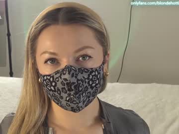 hot cam girl blondehottiek image #4133126