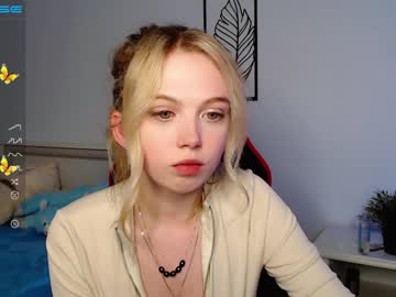 hot cam girl small_blondee image #2504345