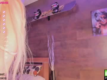 hot cam girl yolandabertha image #2567592