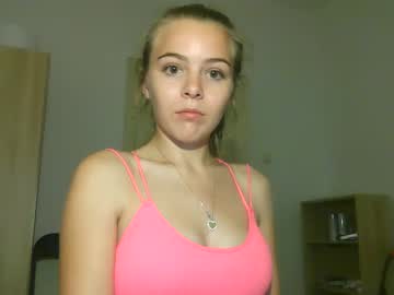 hot cam girl inocent_student17 image #3320083