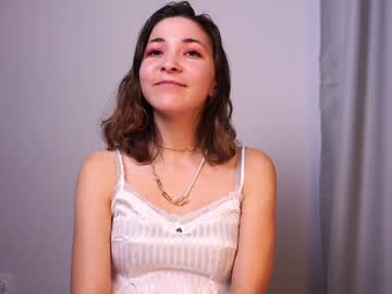 hot cam girl helenmoors image #3863090