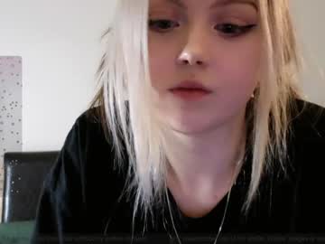 hot cam girl small_blondee image #4286406