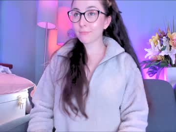 hot cam girl littlee33 image #3129650