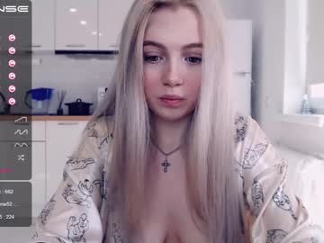 hot cam girl small_blondee image #561532