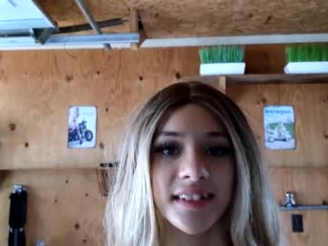 hot cam girl littlegreekflower image #3339704