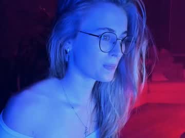 hot cam girl linellali image #1941375