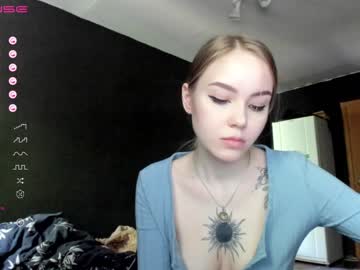 ur_sweet_lily hot cam