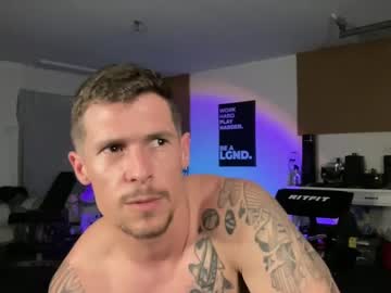 hot cam man browneyedmuscleboy32 image #4621053