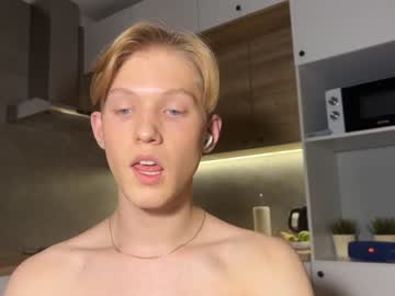hot cam man skies_shine image #3870487