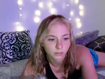 hot cam girl emilystarxs image #3325824