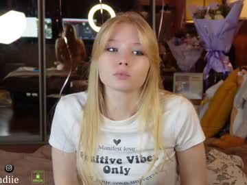 hot cam girl bestblondiiecb image #4171632