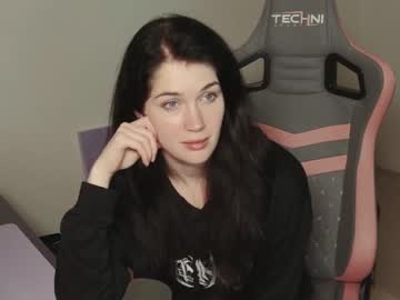hot cam girl evelynclaire image #4254521