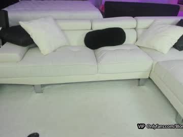hot cam girl blonde_riderxxx image #3717382