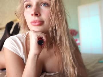 hot cam girl annrainbow image #2010745