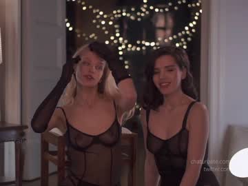 hot cam girl _2strangers image #3954111