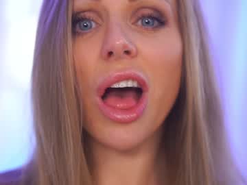 hot cam girl eva_fashionista image #2897340